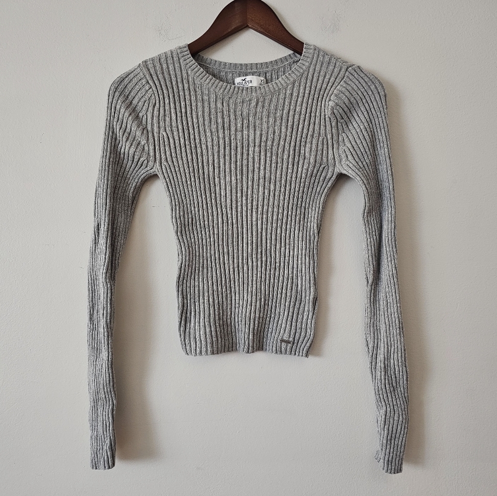Hollister Gray Ribbed crop Knit Sweater